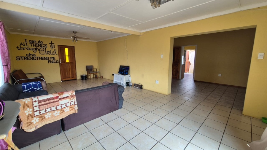 To Let 4 Bedroom Property for Rent in Queenstown Central Eastern Cape